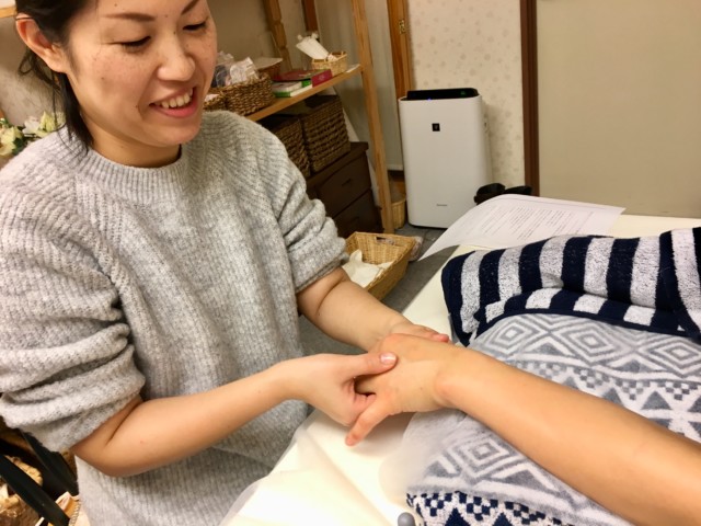 アロマハンドセラピスト養成講座 楽しい実習