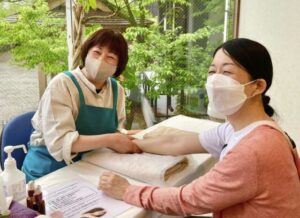 アロマハンドトリートメント